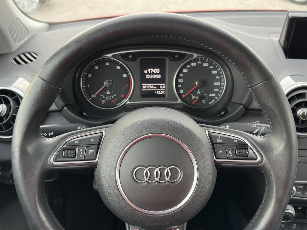 2016 Audi A1 - 12