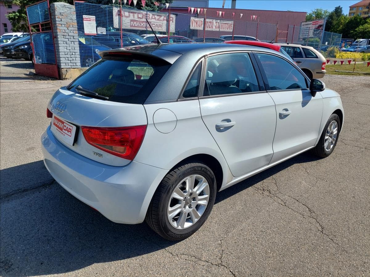 2012 Audi A1 - 8