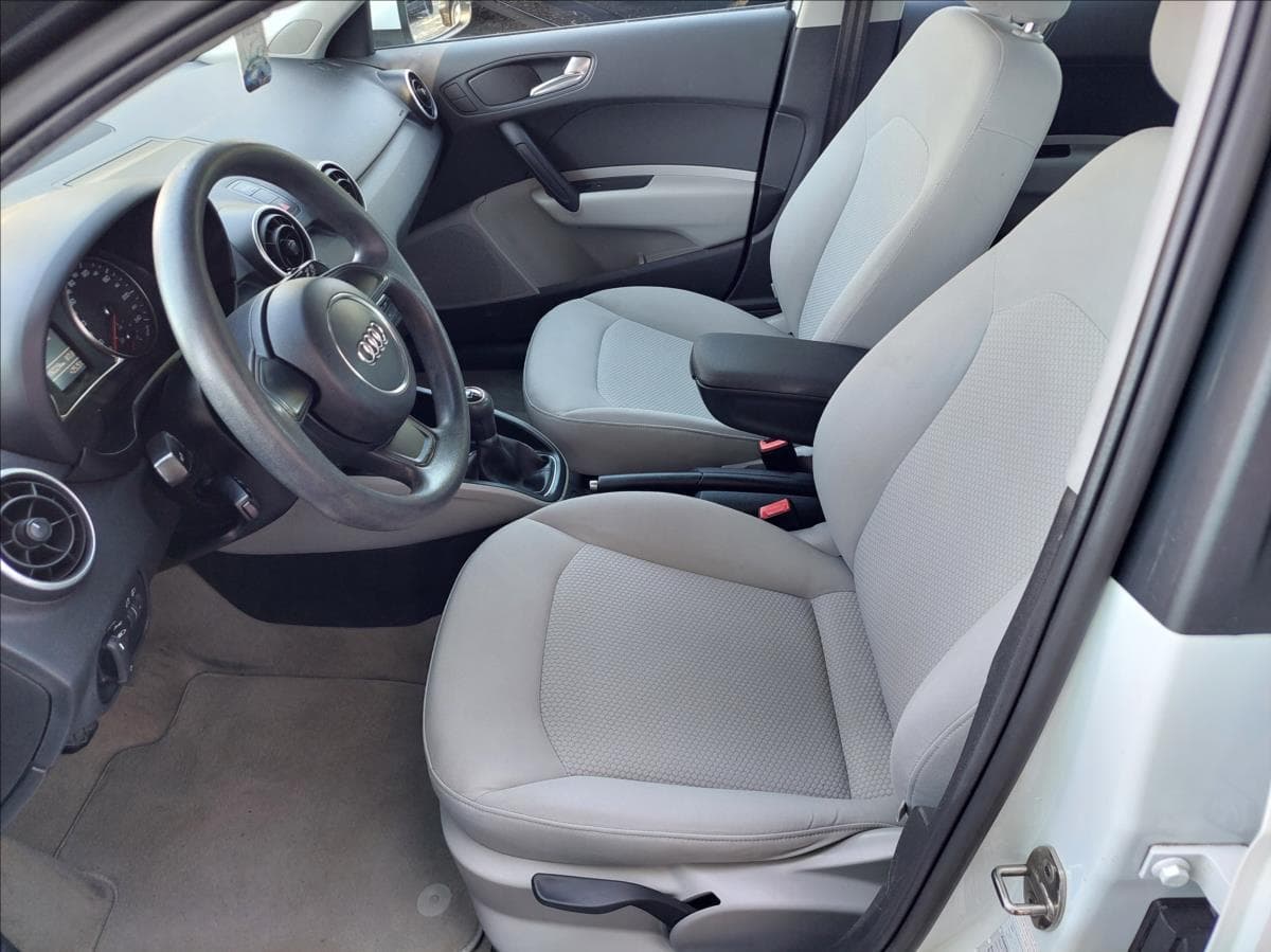 2012 Audi A1 - 11