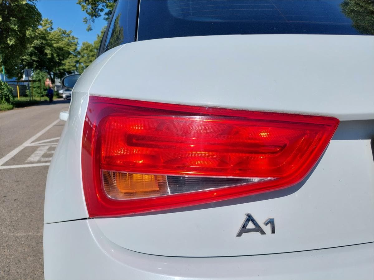 2012 Audi A1 - 10