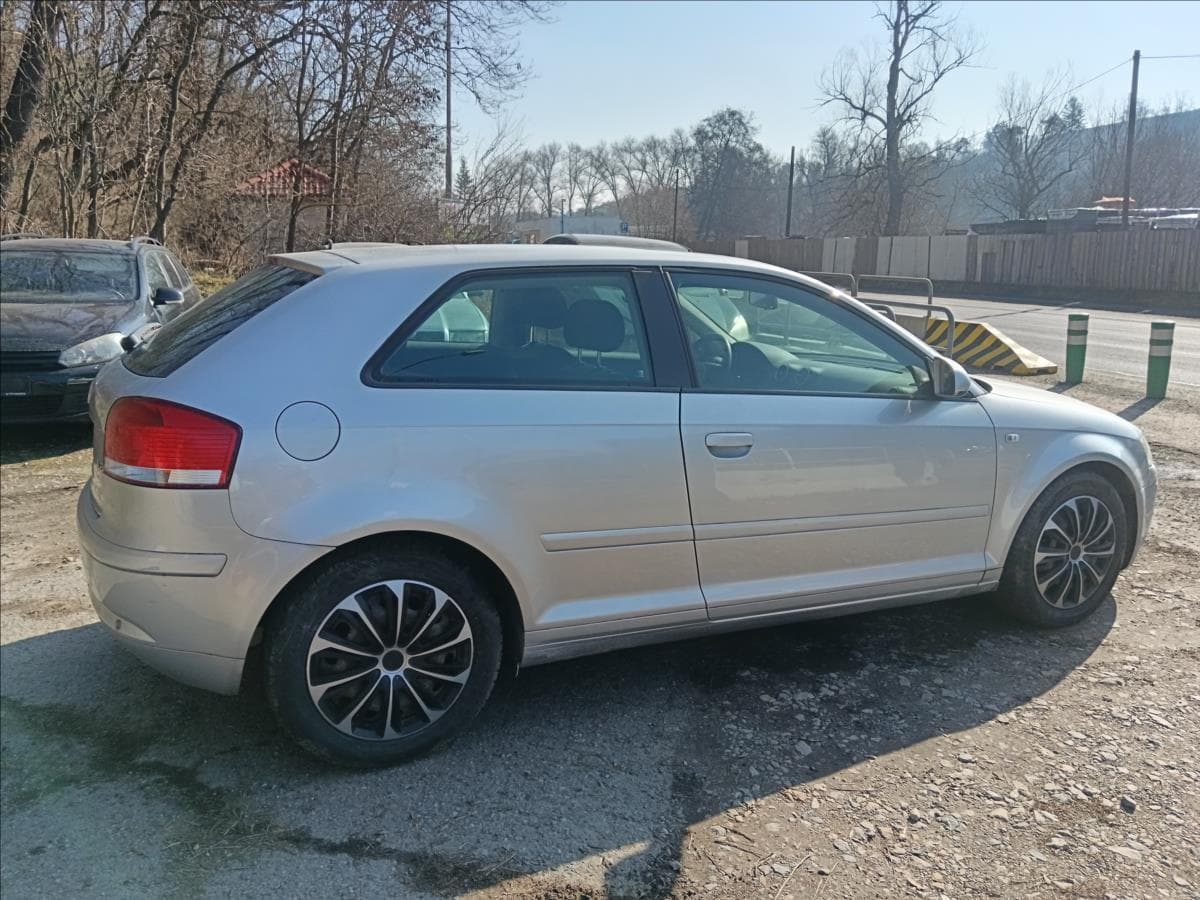 2004 Audi A3 - 12