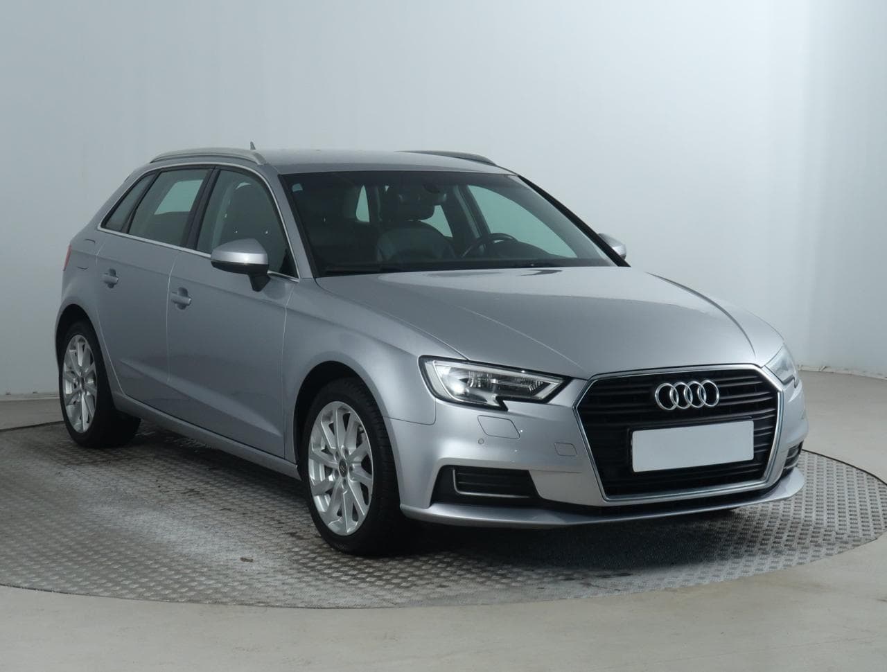 Audi A3 1.6 TDI 81kW hatchback