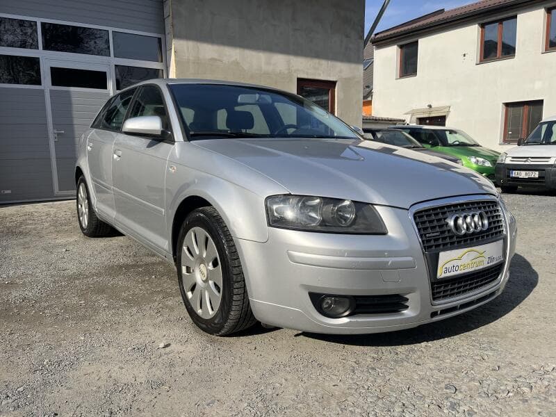 Audi A3 2,0 TDi 103Kw SPOTRBACK QUATRO hatchback