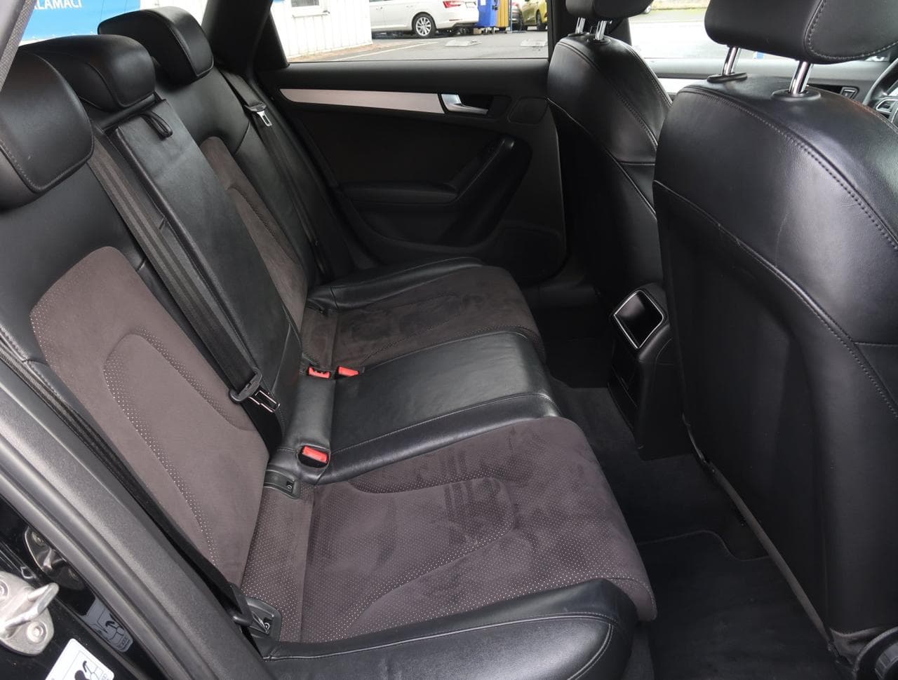 2011 Audi A4 - 13