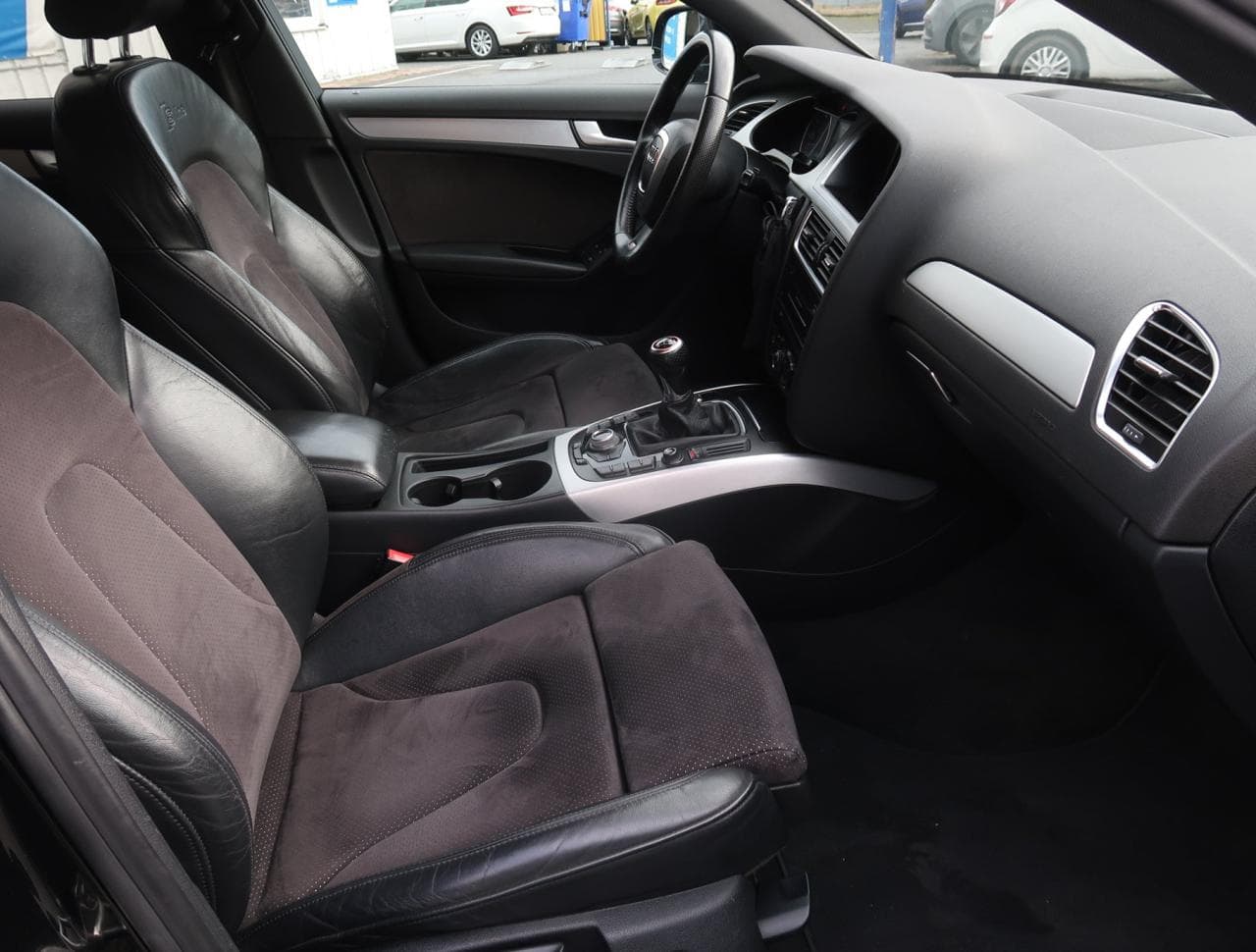 2011 Audi A4 - 12