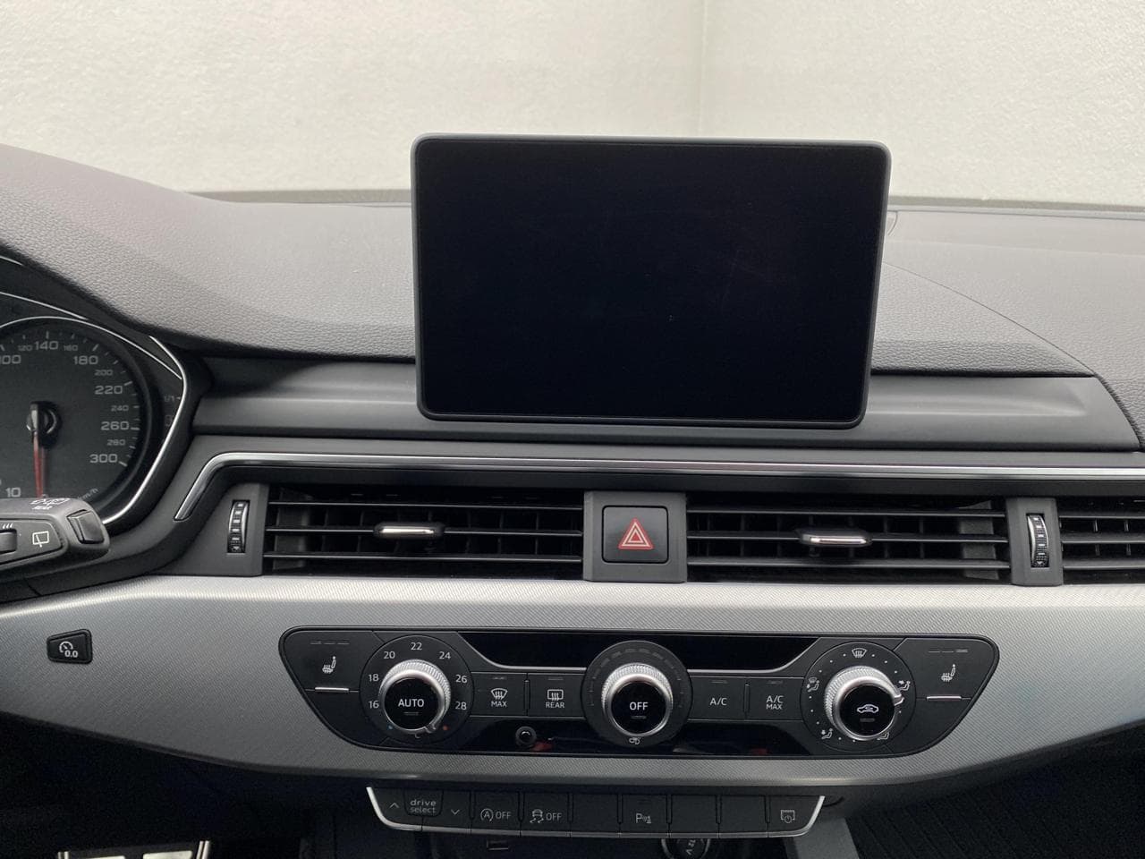 2019 Audi A4 - 12