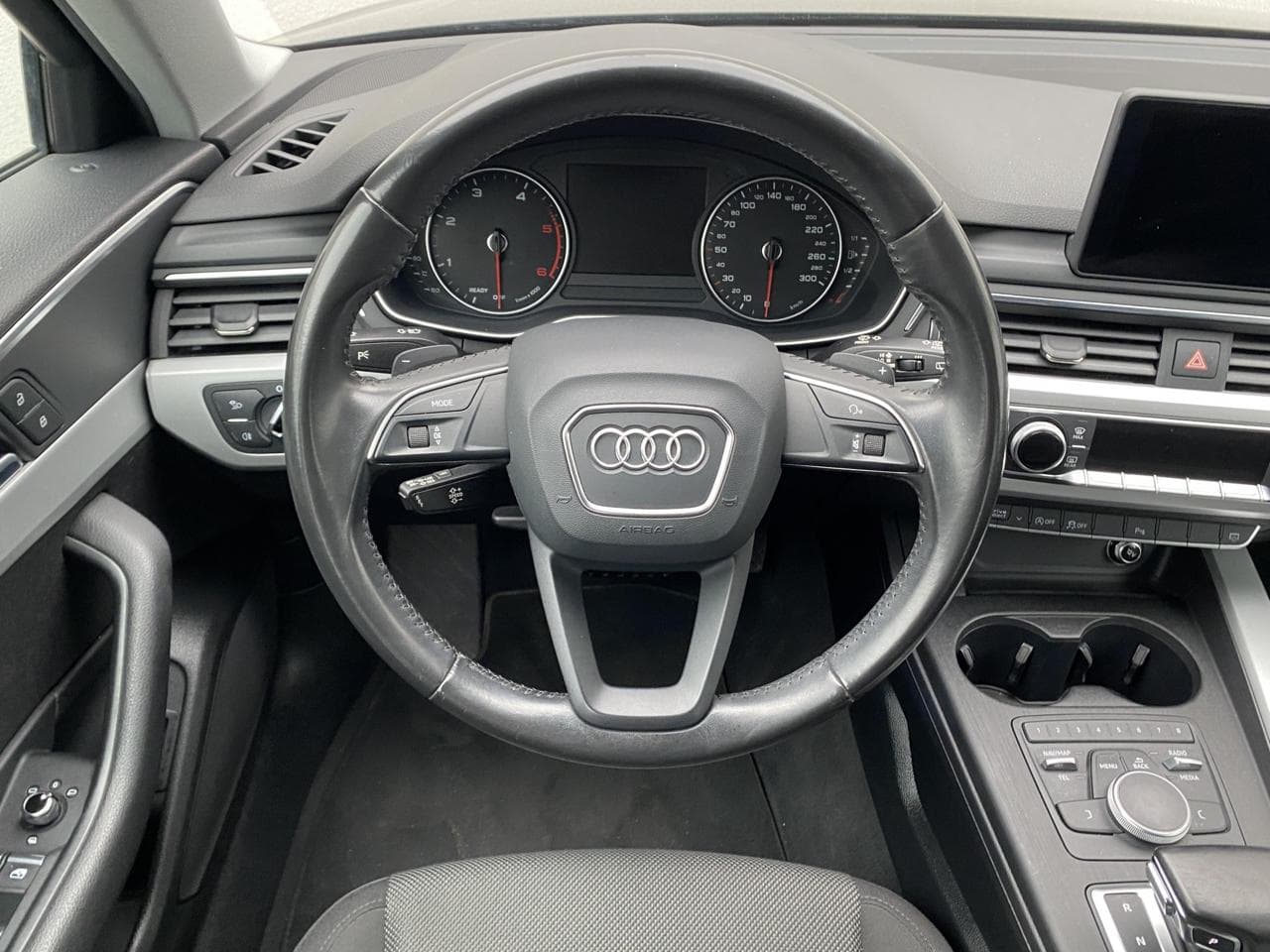 2016 Audi A4 - 11