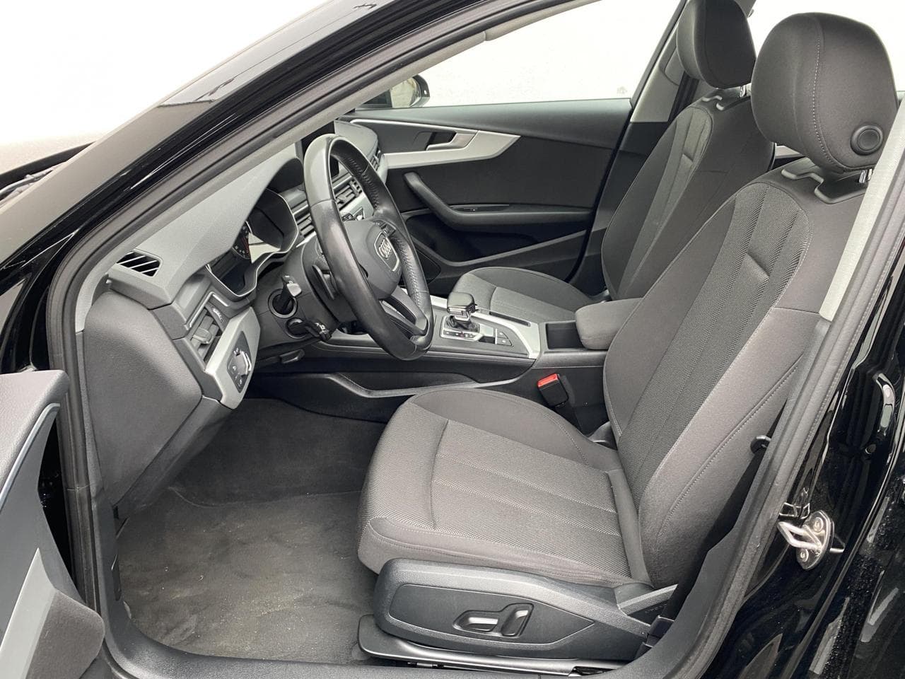 2016 Audi A4 - 9