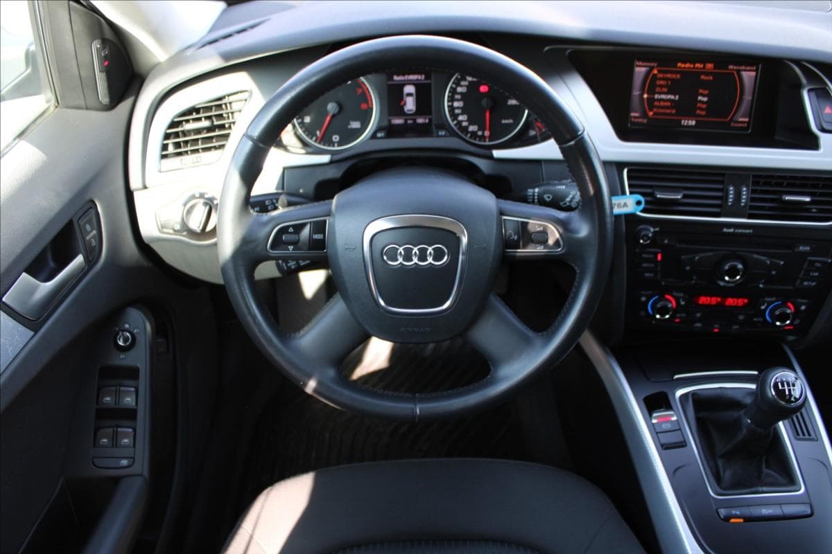 2010 Audi A4 - 10