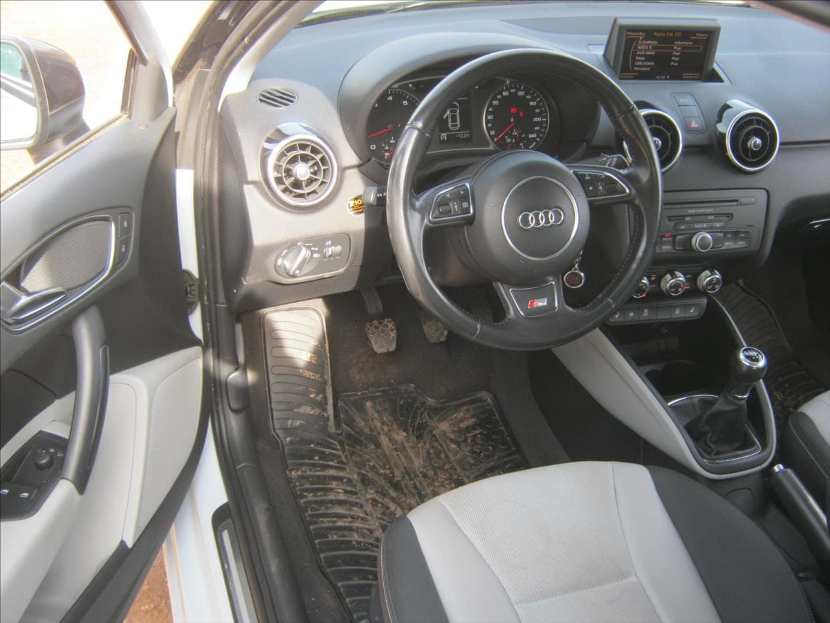 2011 Audi A1 - 10