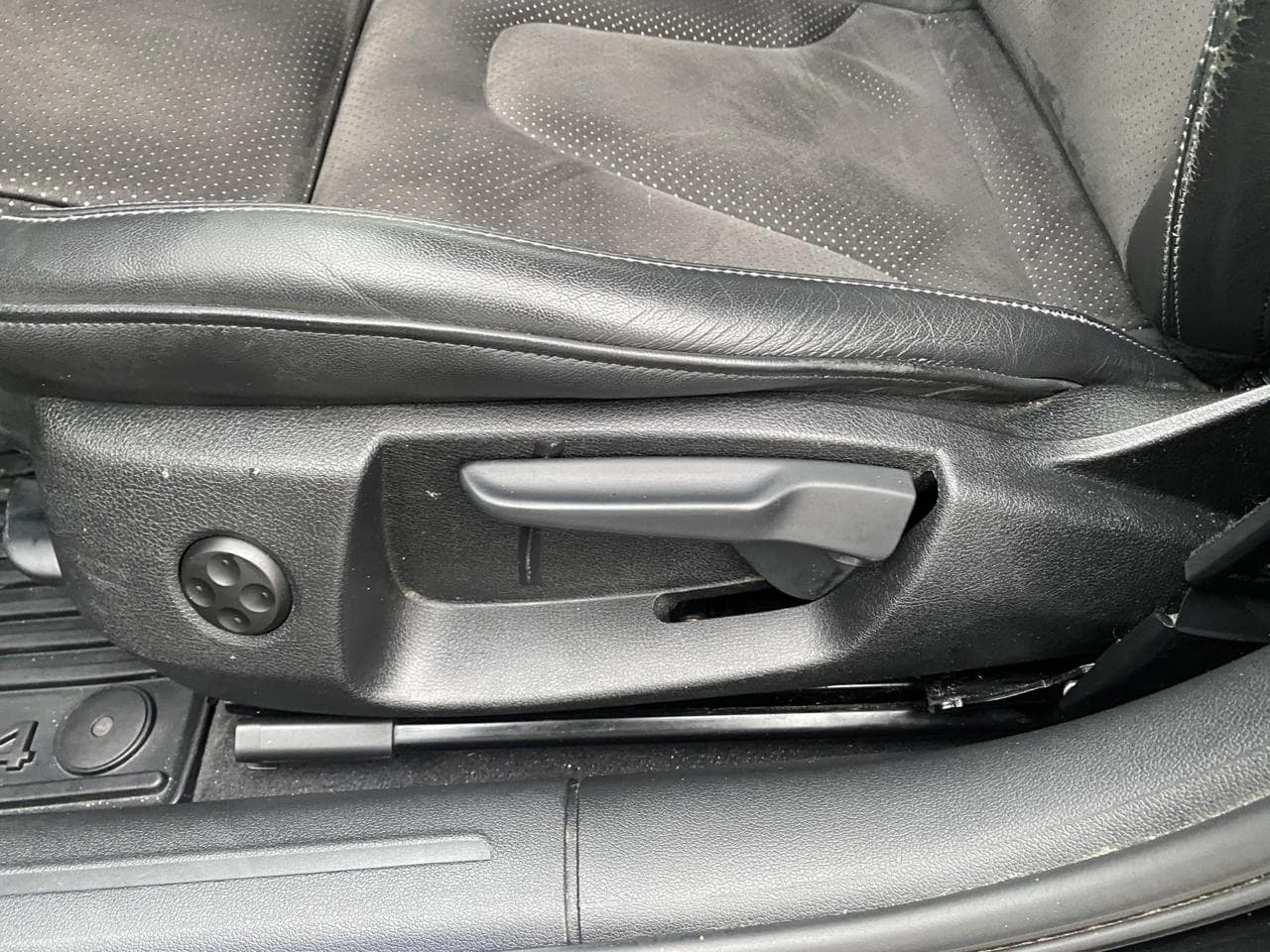 2015 Audi A4 - 15