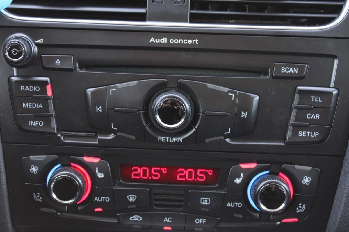 2010 Audi A4 - 12