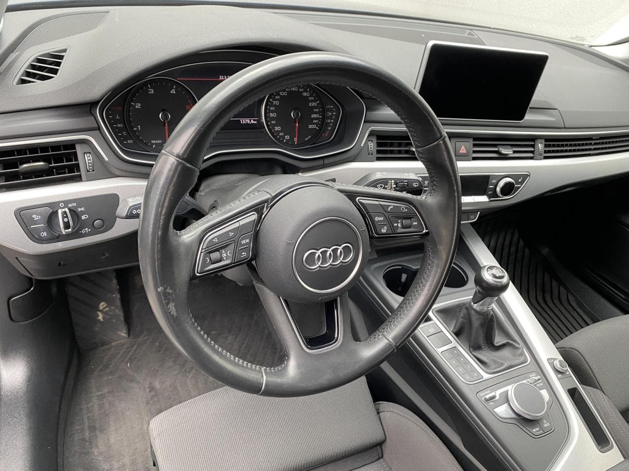 2016 Audi A4 - 12