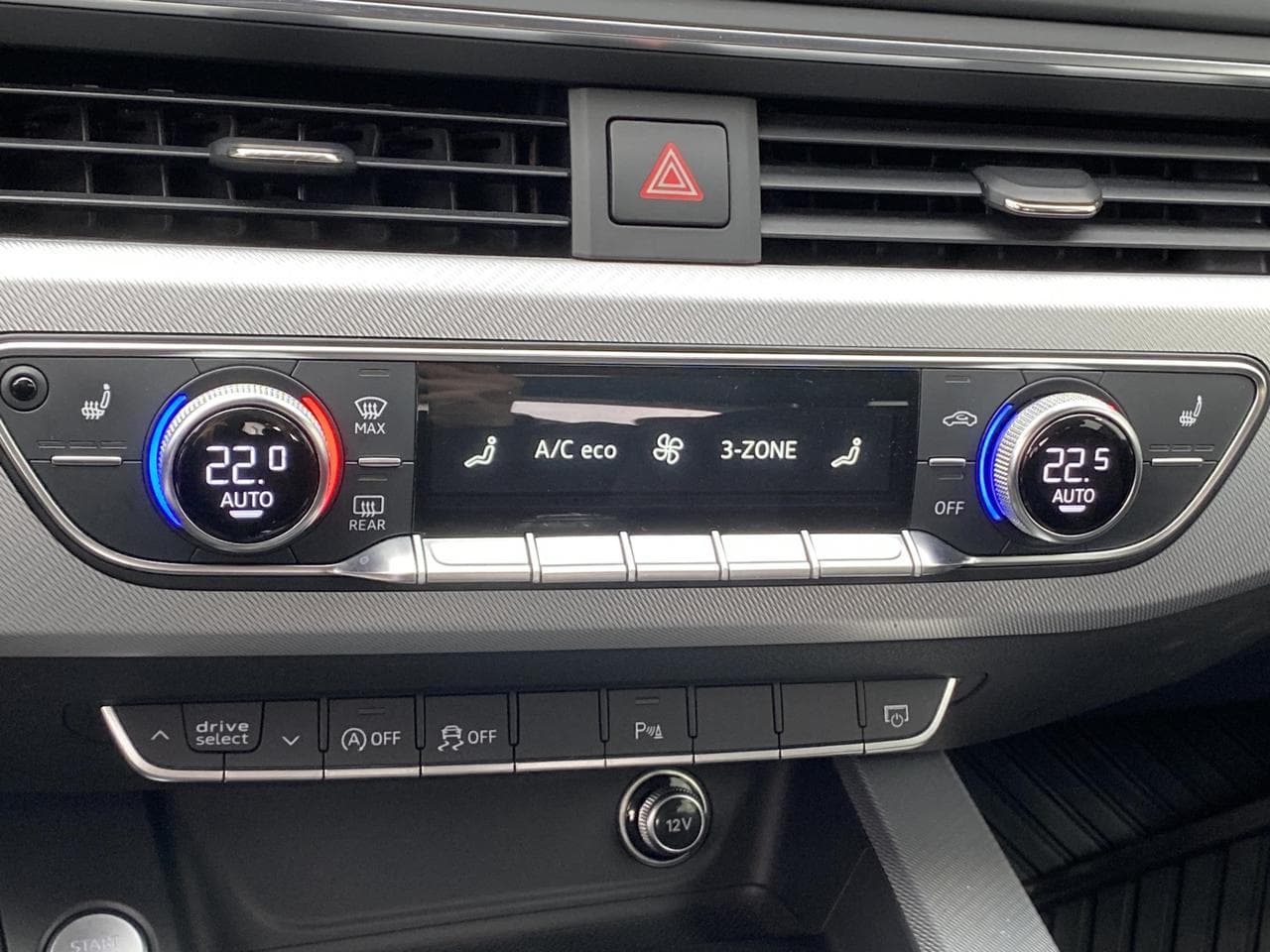 2016 Audi A4 - 14