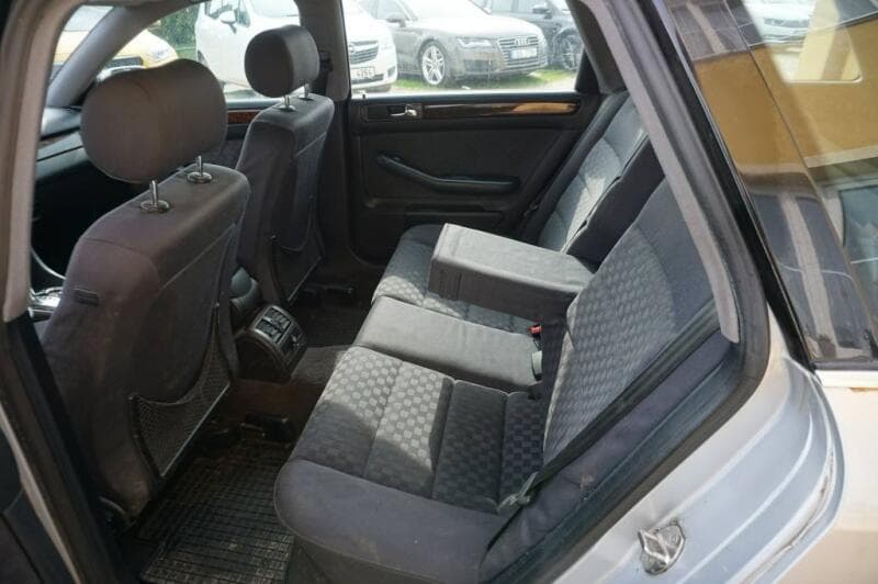 2000 Audi A6 - 13