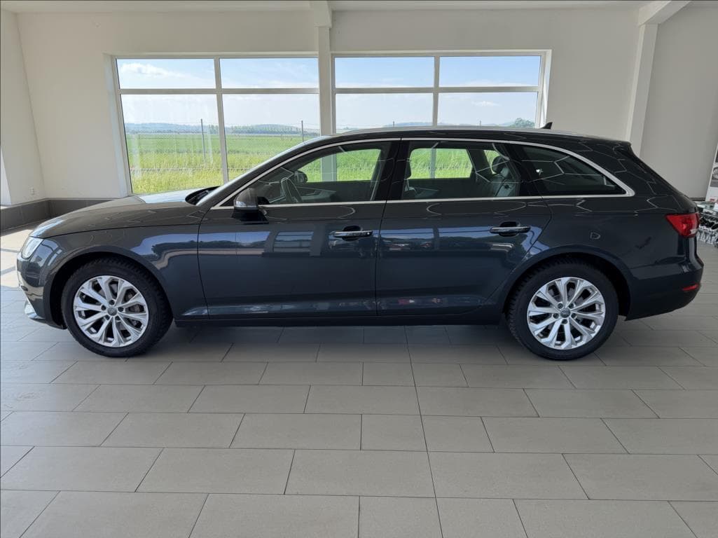 2017 Audi A4 - 12