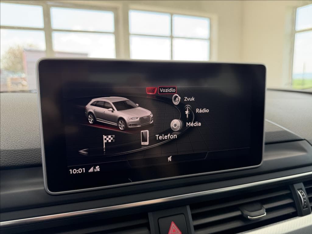 2017 Audi A4 - 31