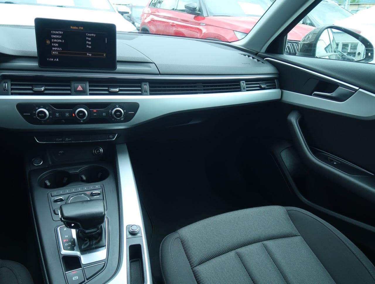 2018 Audi A4 - 11