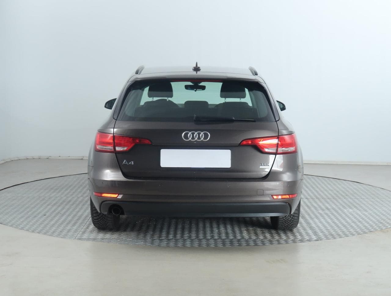2018 Audi A4 - 6