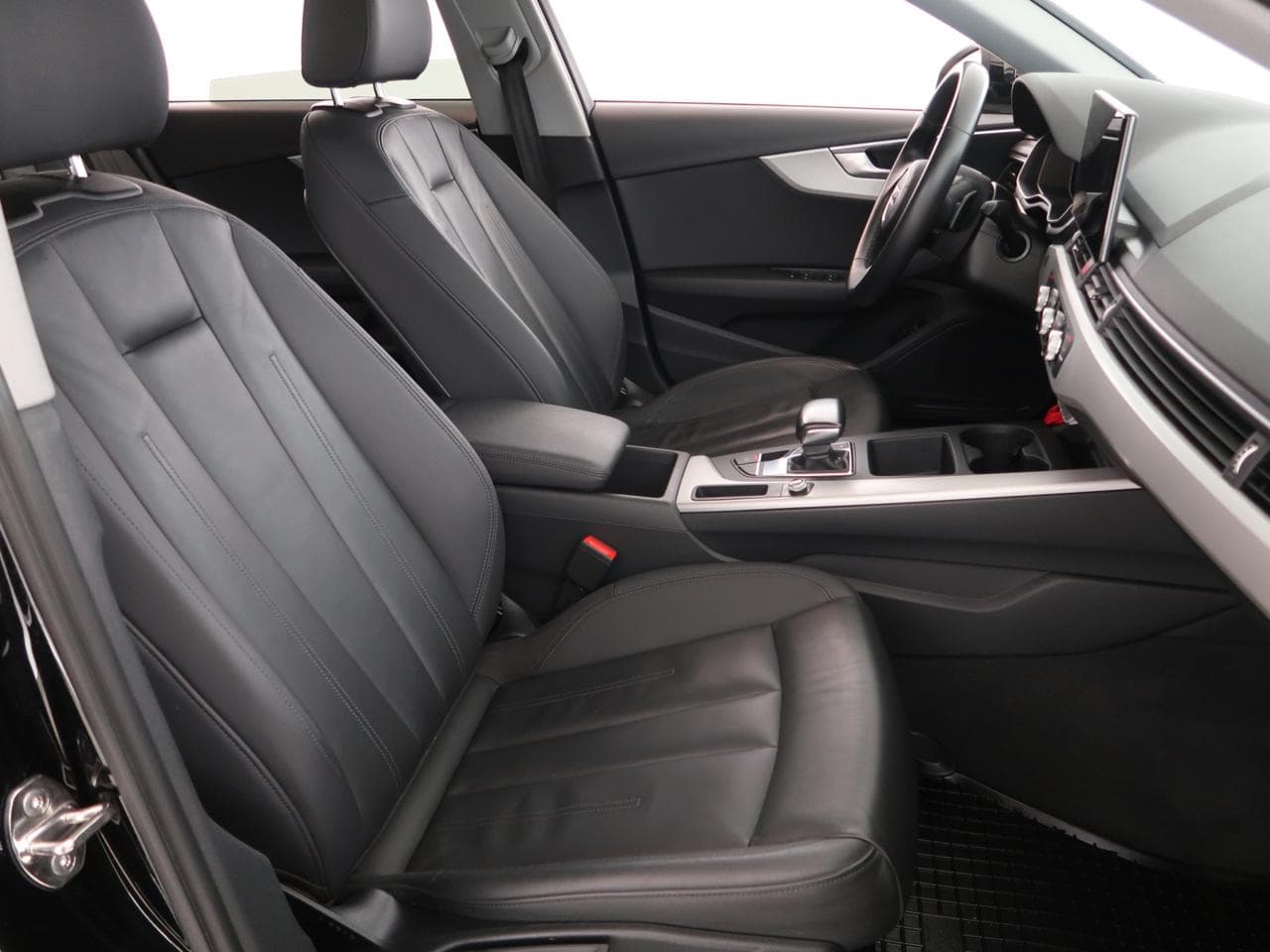 2020 Audi A4 - 12