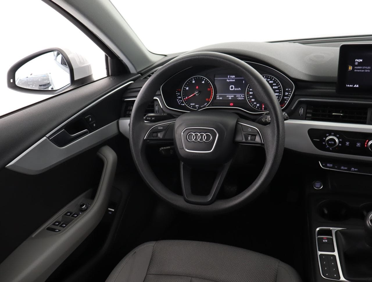 2017 Audi A4 - 9