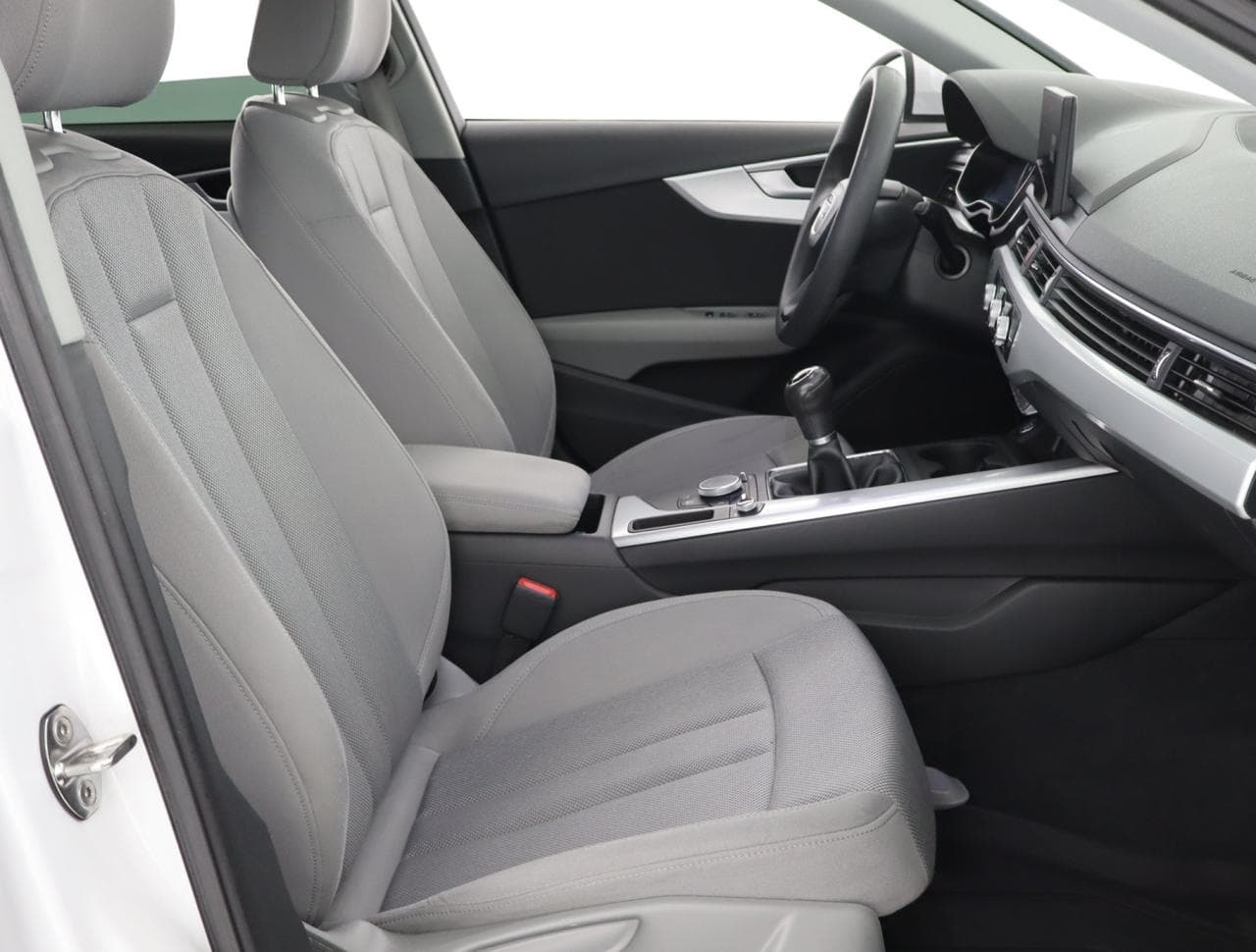 2017 Audi A4 - 12