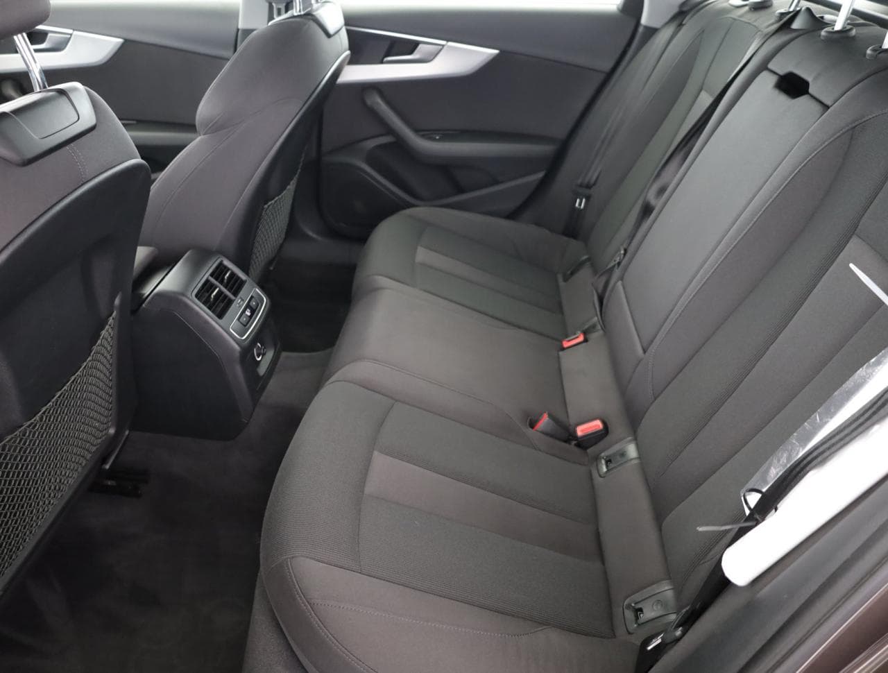 2018 Audi A4 - 12