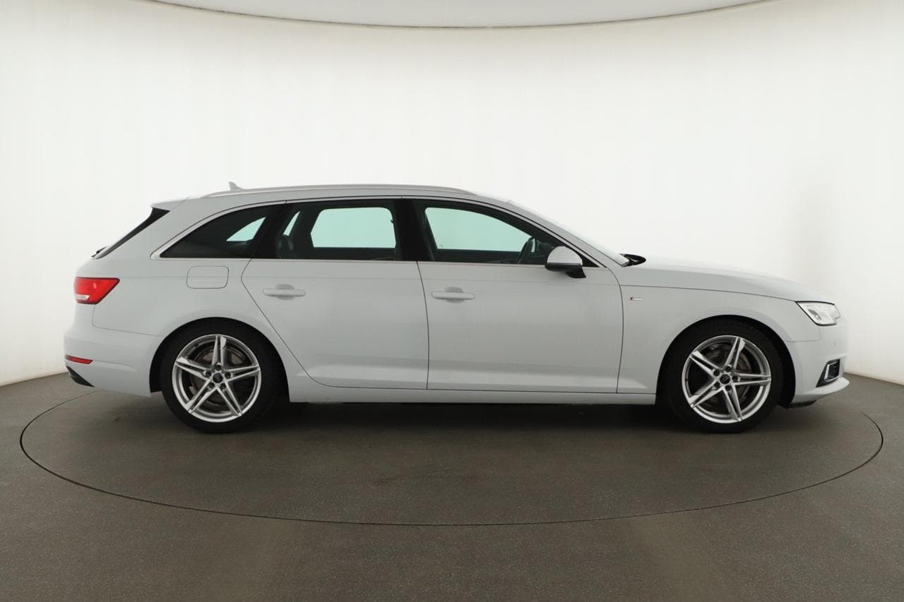 2016 Audi A4 - 13
