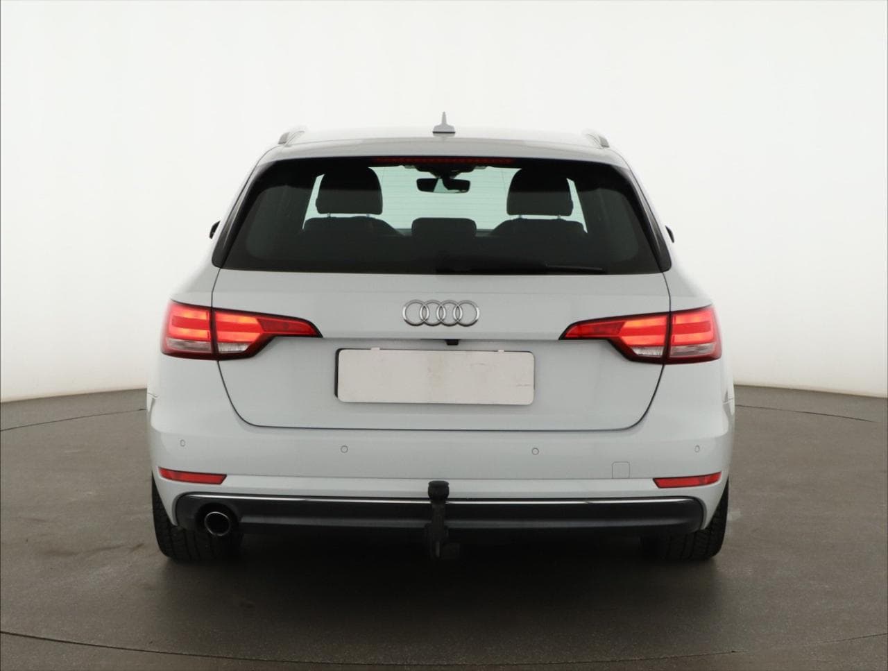 2016 Audi A4 - 9