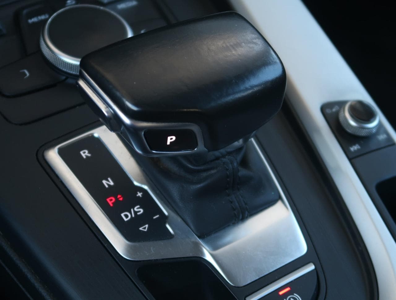 2016 Audi A4 - 37