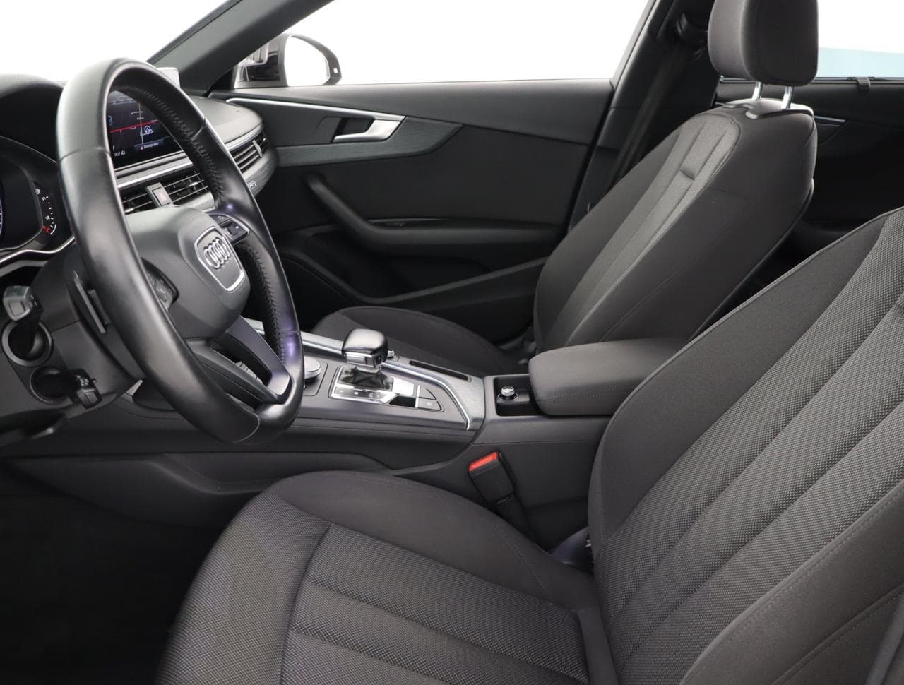 2016 Audi A4 - 27