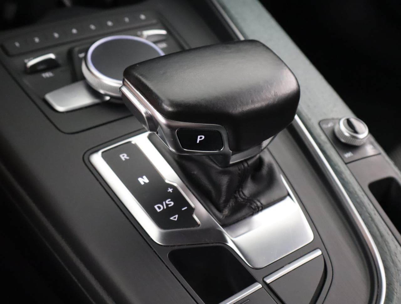 2016 Audi A4 - 32