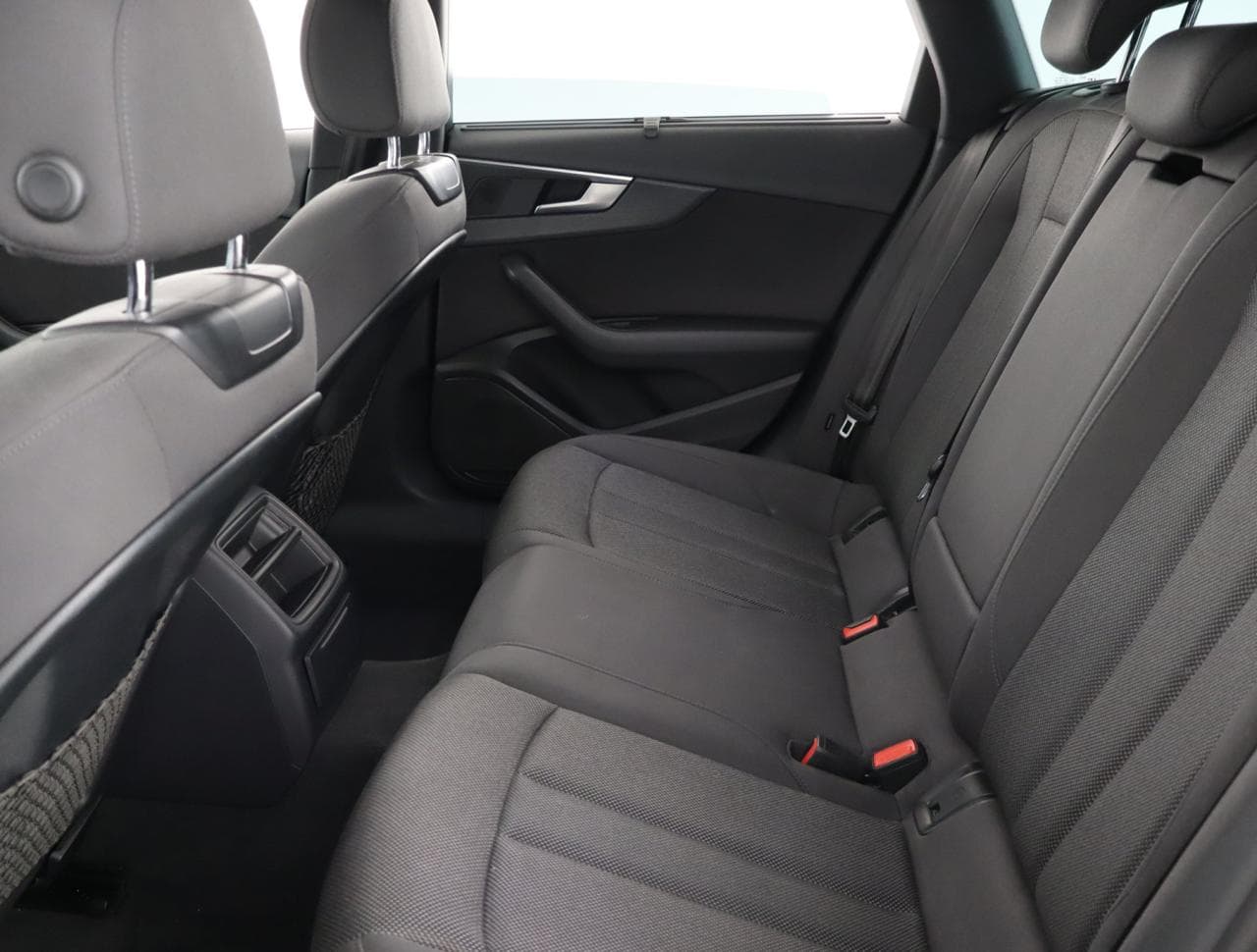2016 Audi A4 - 26