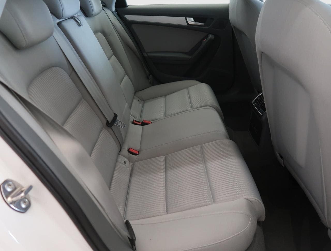 2015 Audi A4 - 13