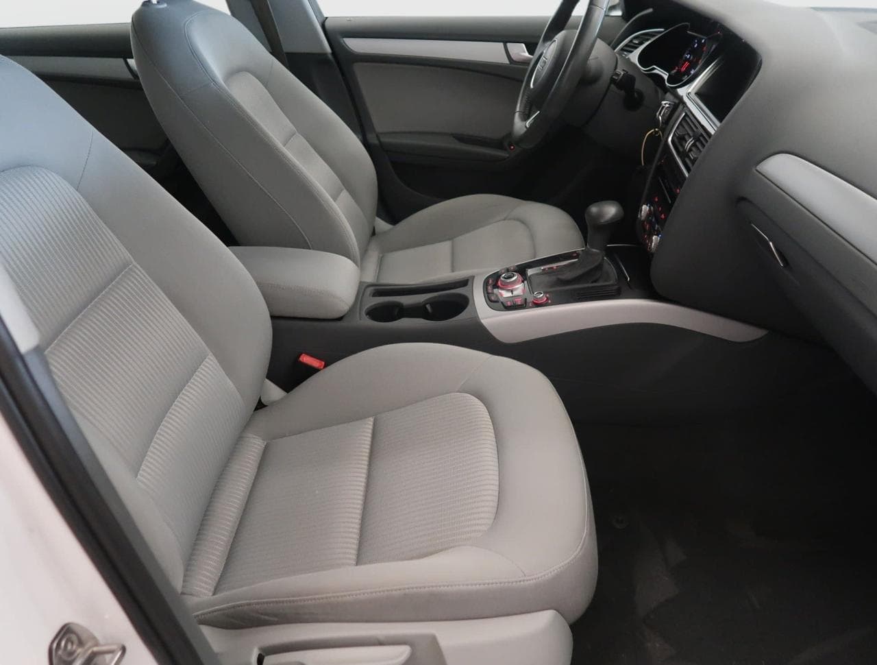 2015 Audi A4 - 12