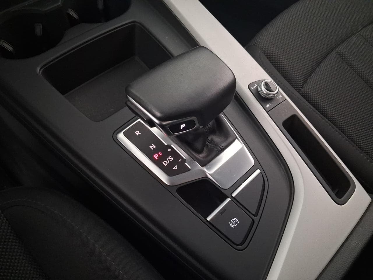 2020 Audi A4 - 33