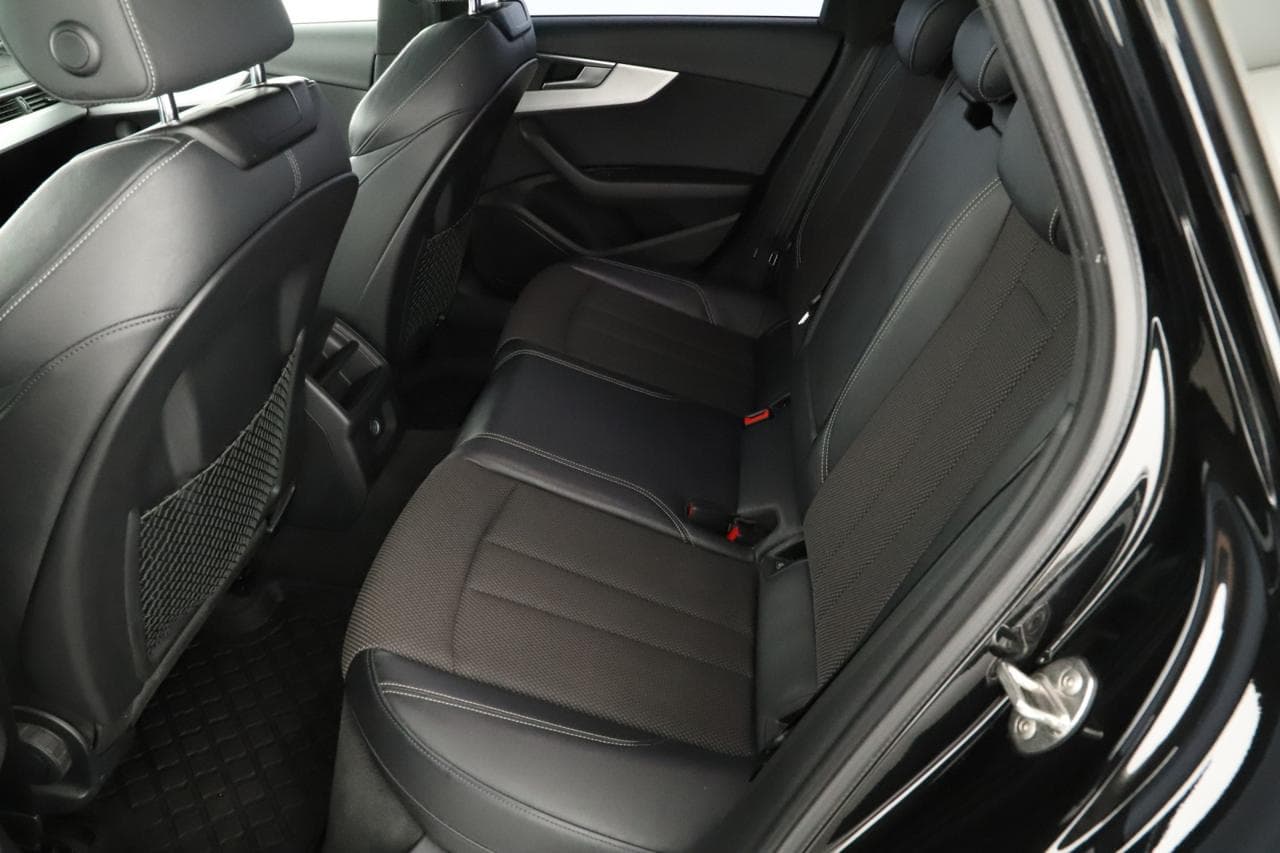 2018 Audi A4 - 12