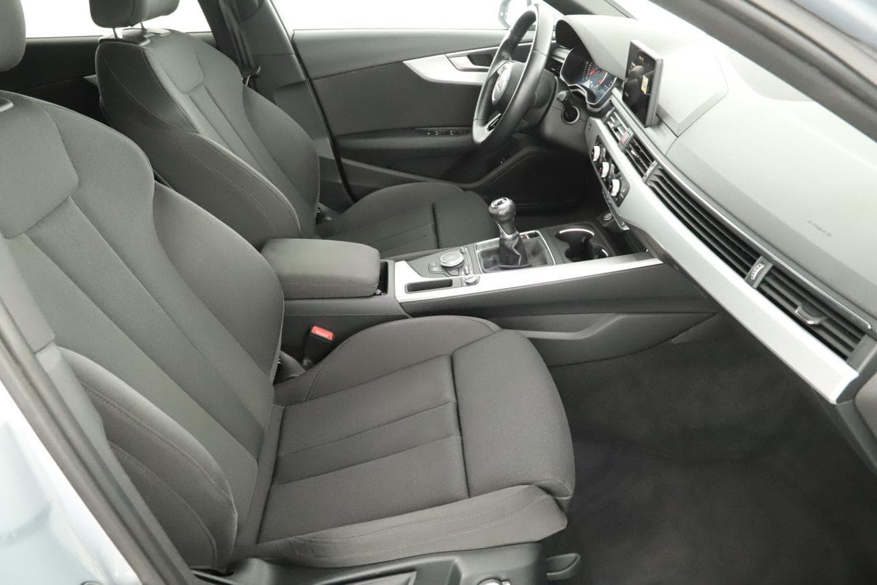 2017 Audi A4 - 10