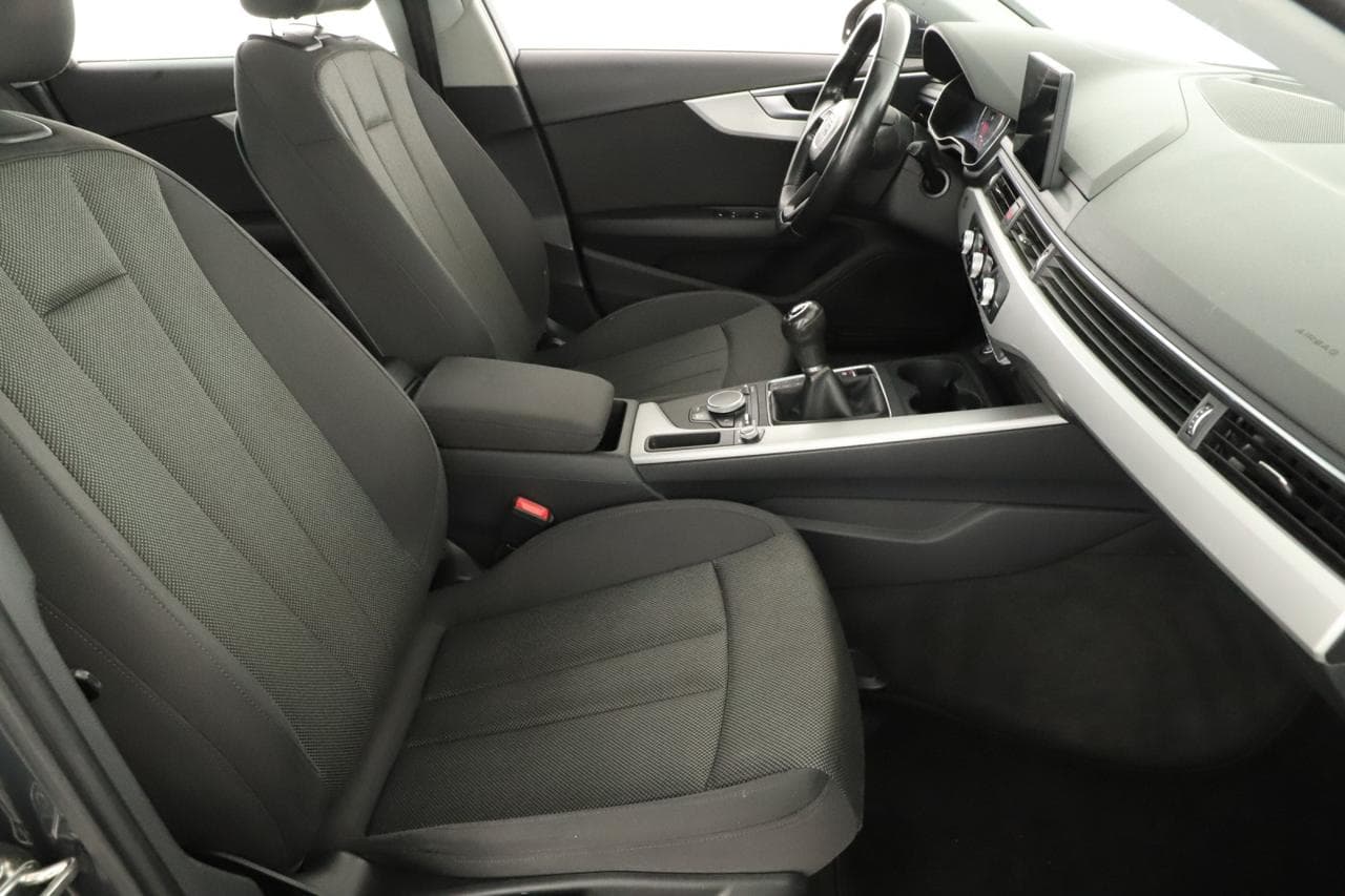 2016 Audi A4 - 10