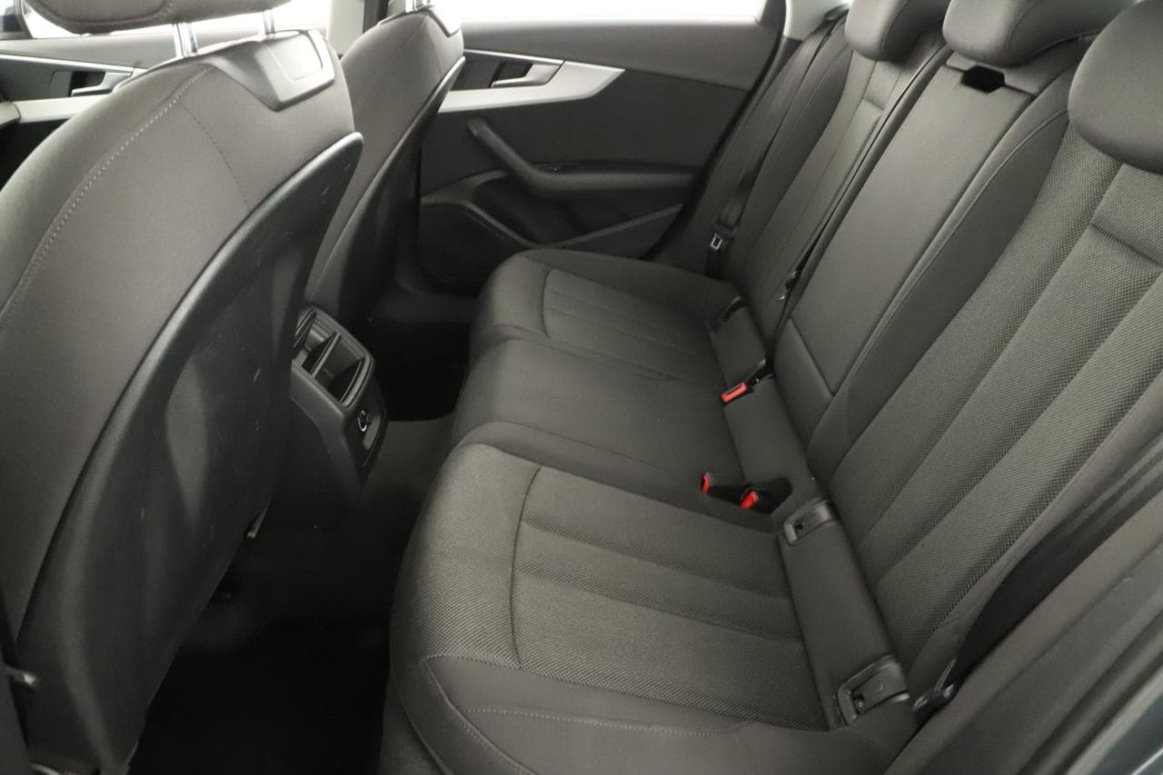 2016 Audi A4 - 12