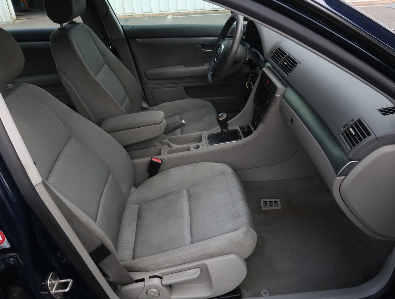 2005 Audi A4 - 12