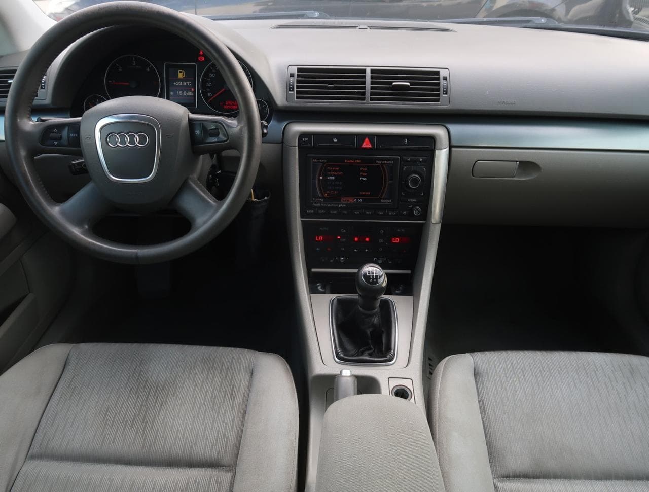 2005 Audi A4 - 10