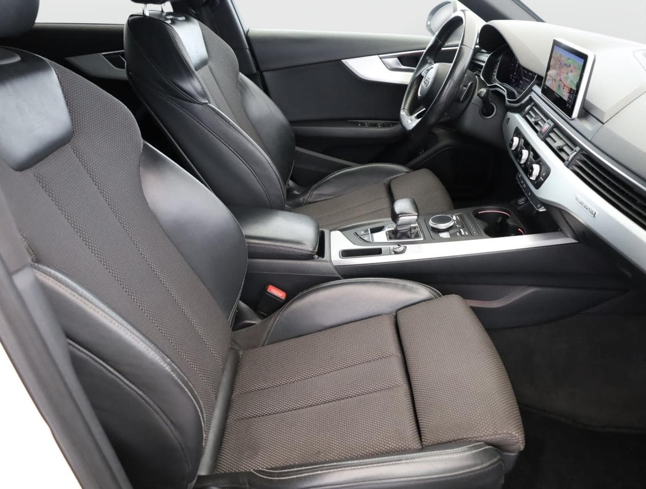 2016 Audi A4 - 10