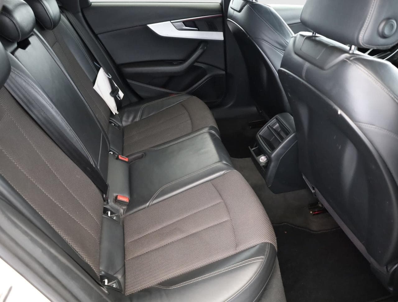 2016 Audi A4 - 11