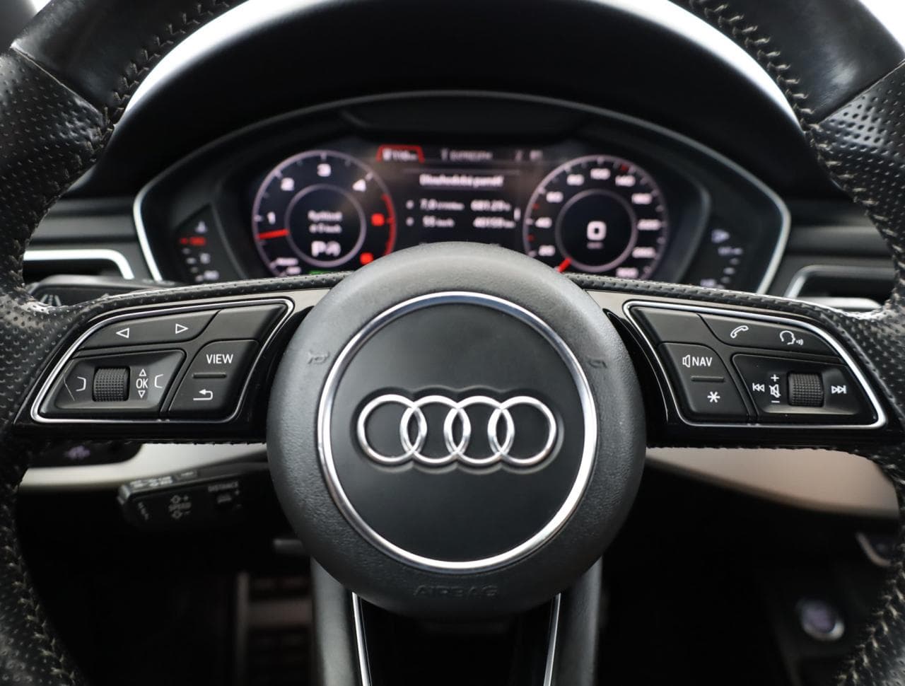 2016 Audi A4 - 14