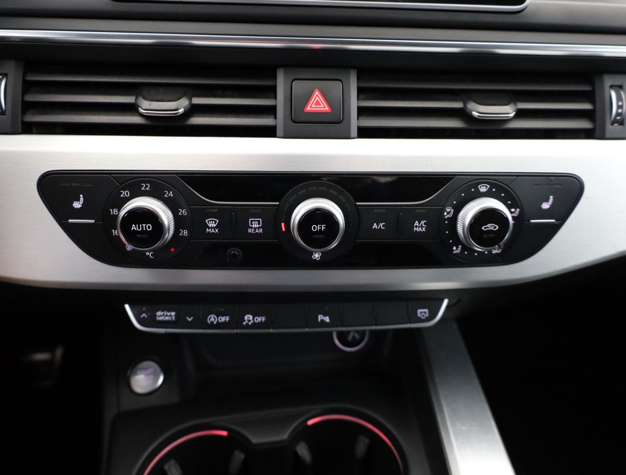 2016 Audi A4 - 17
