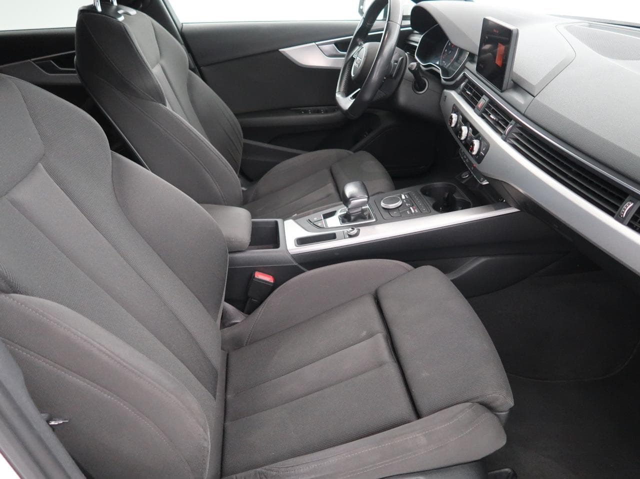 2018 Audi A4 - 12