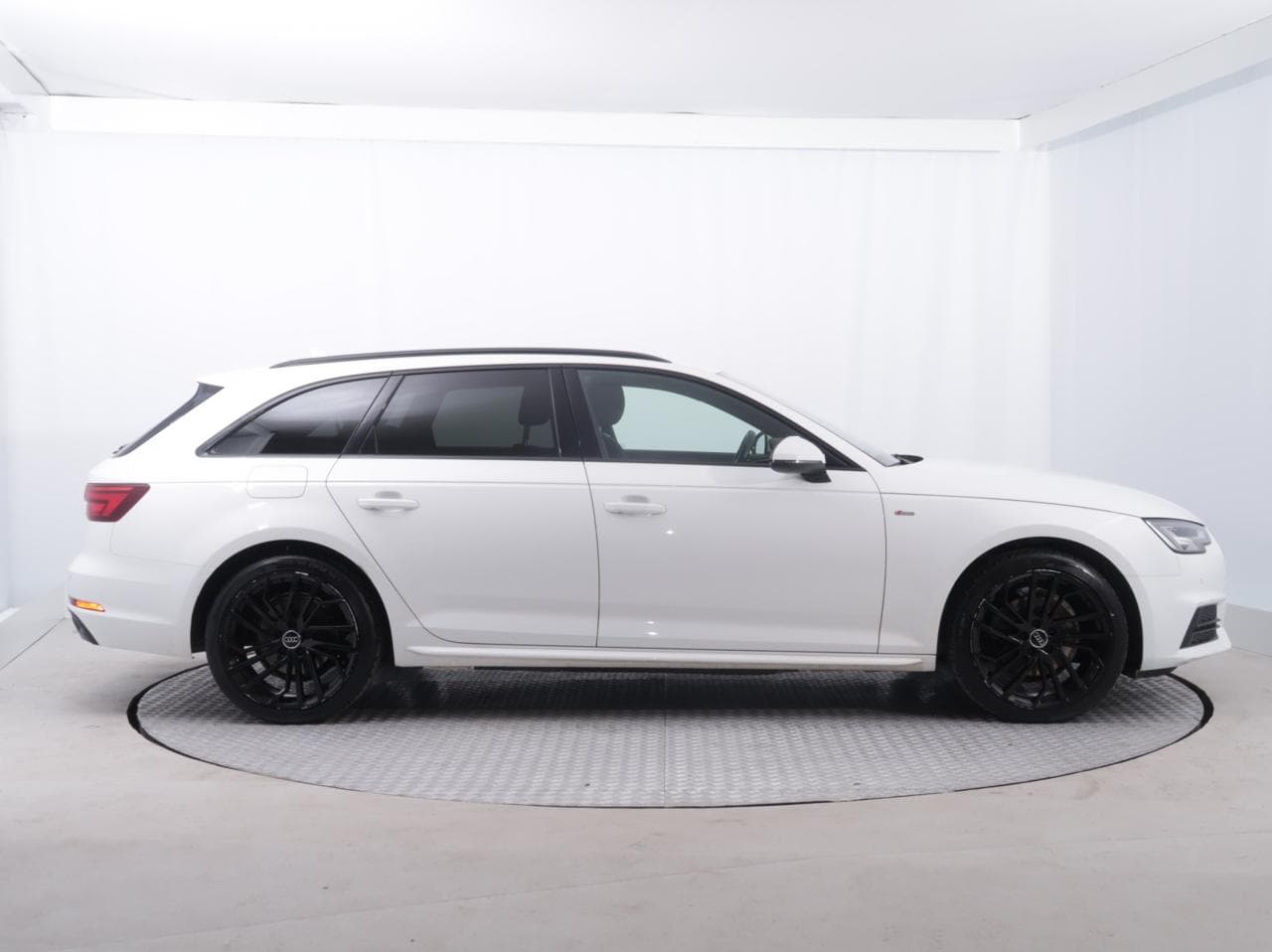 2018 Audi A4 - 8