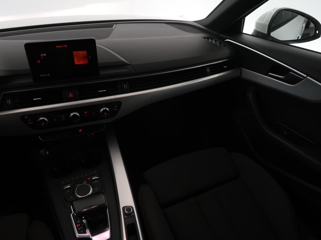 2018 Audi A4 - 11