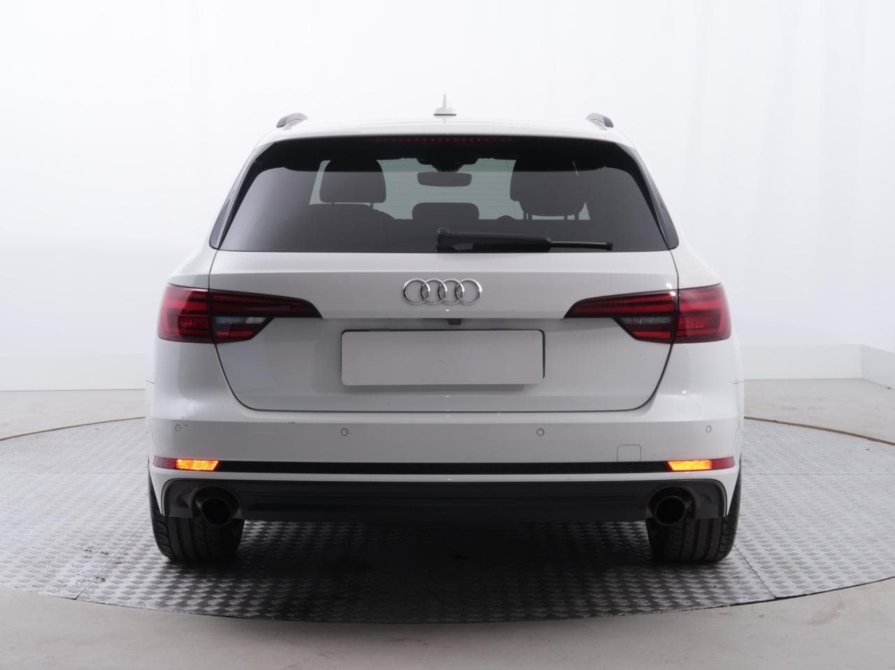 2018 Audi A4 - 6